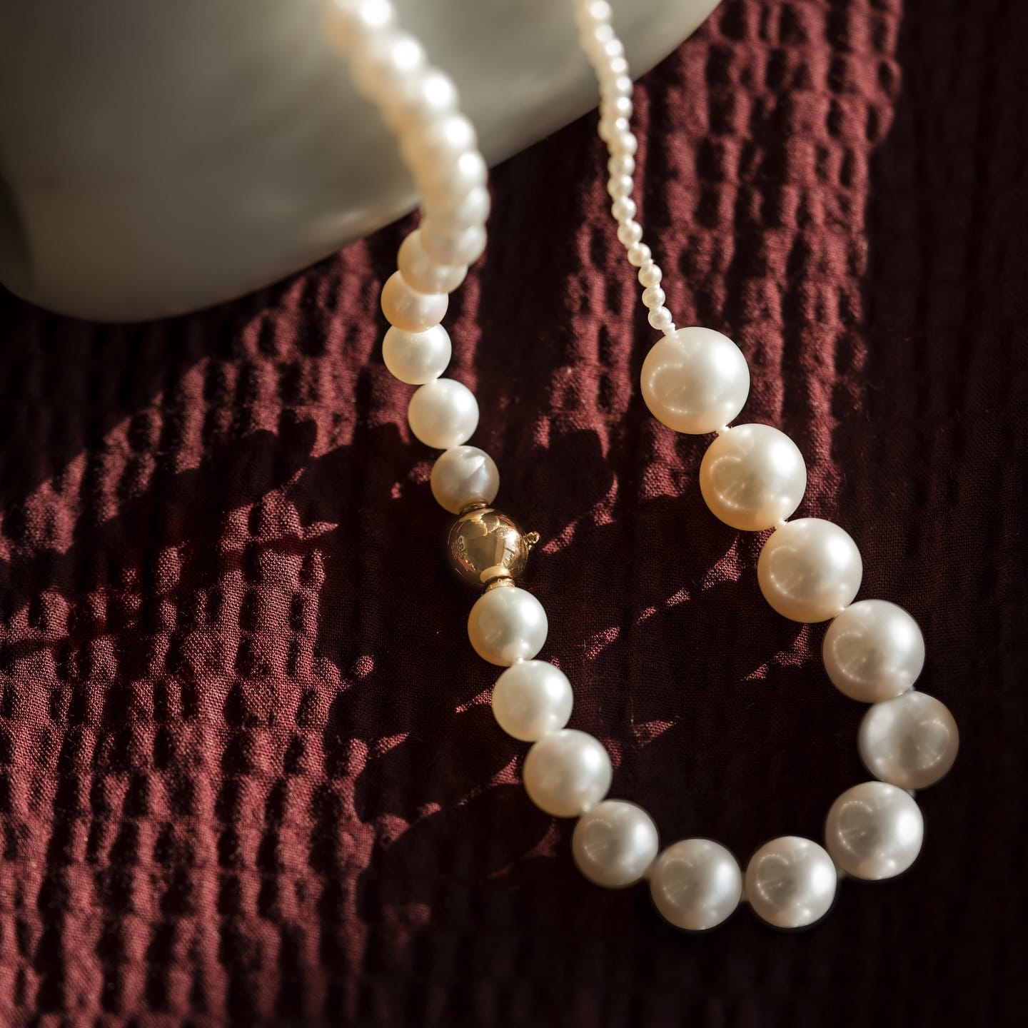 Team pearls for every season or team pearls for summer only? Tell us in the poll below! 

Shop pearl jewelry in the link in bio at #AUBADEJEWELRY.